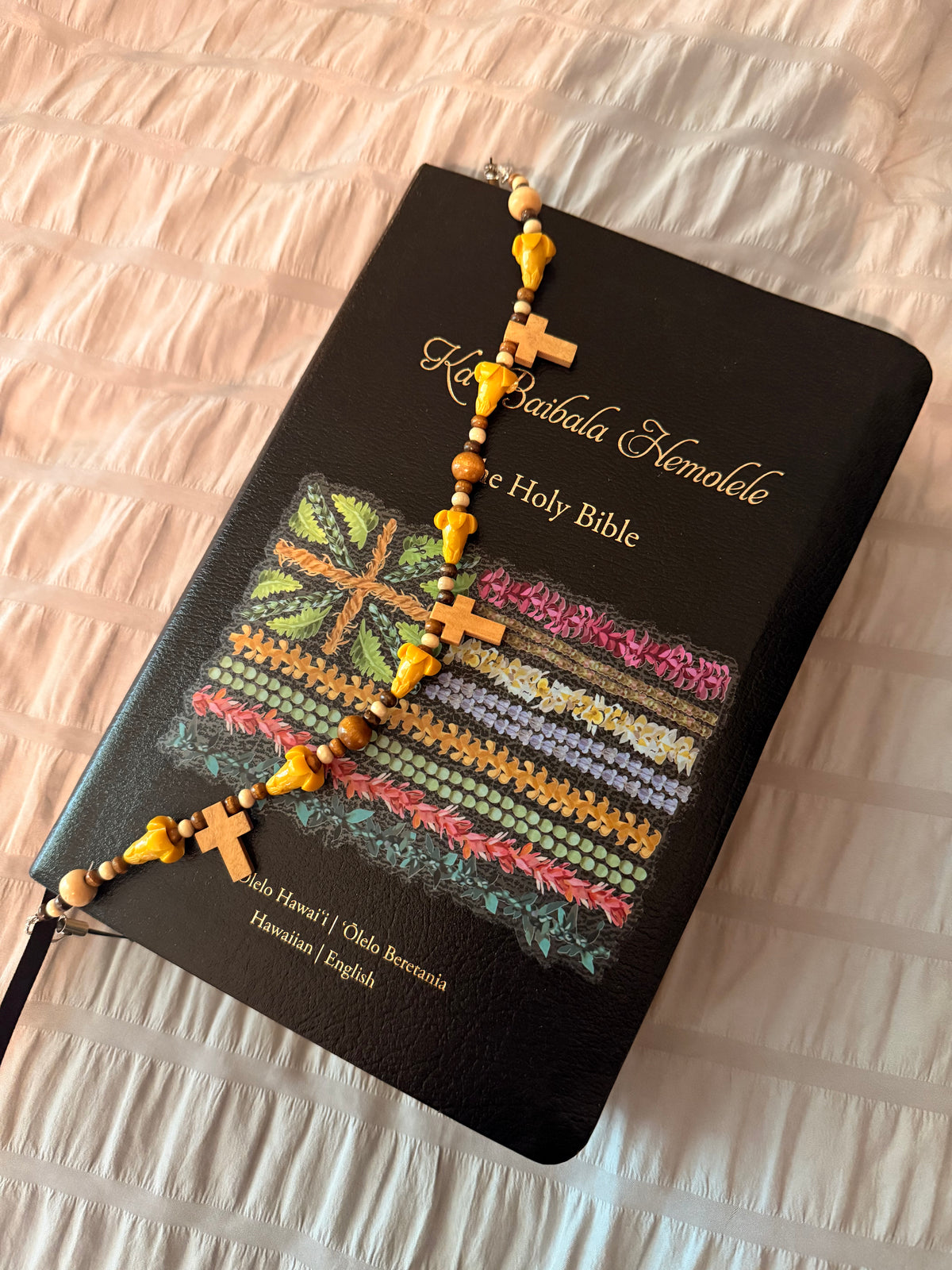 Bible Book Lei (By Nāpua)