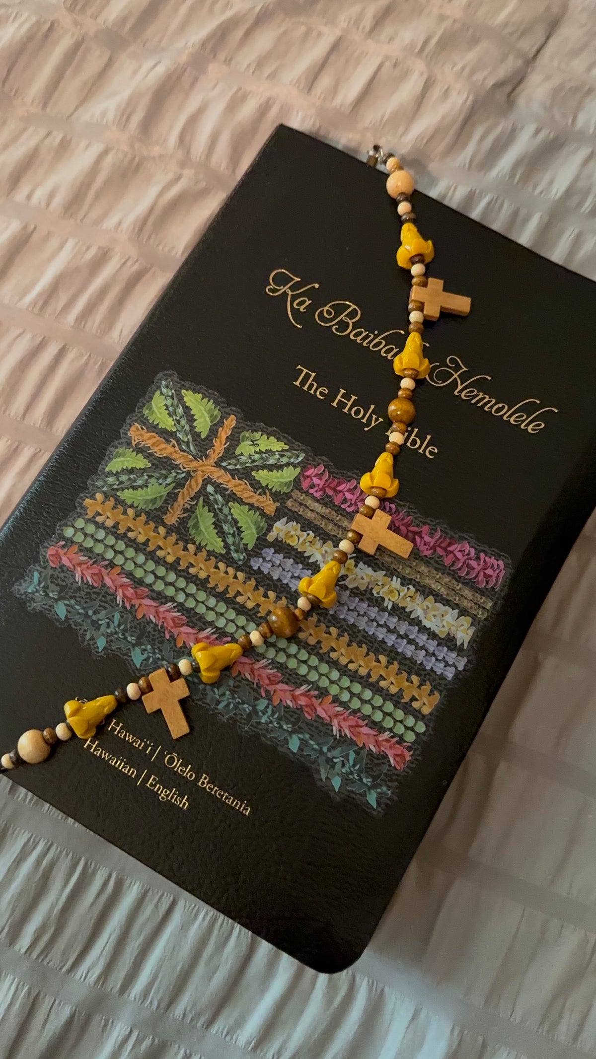 Bible Book Lei (By Nāpua)