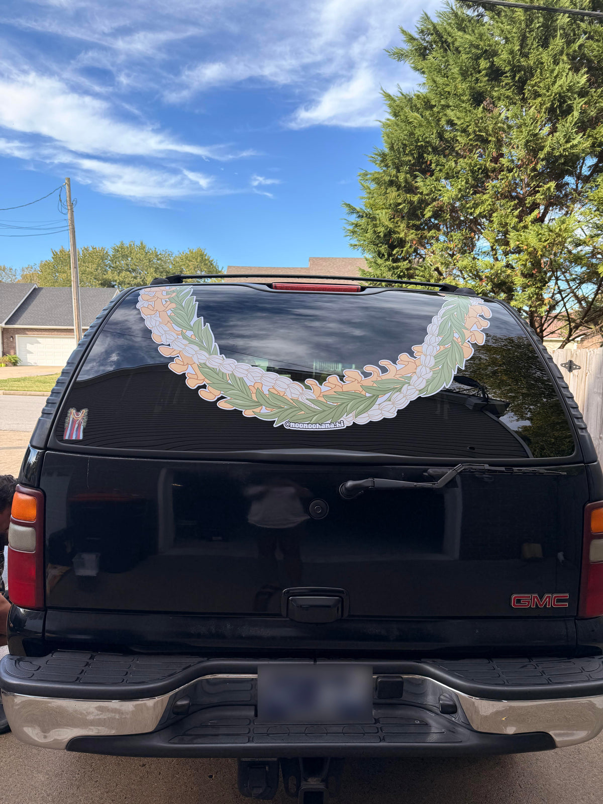 Pua Kenikeni + Maile + Pīkake - Window Car Lei