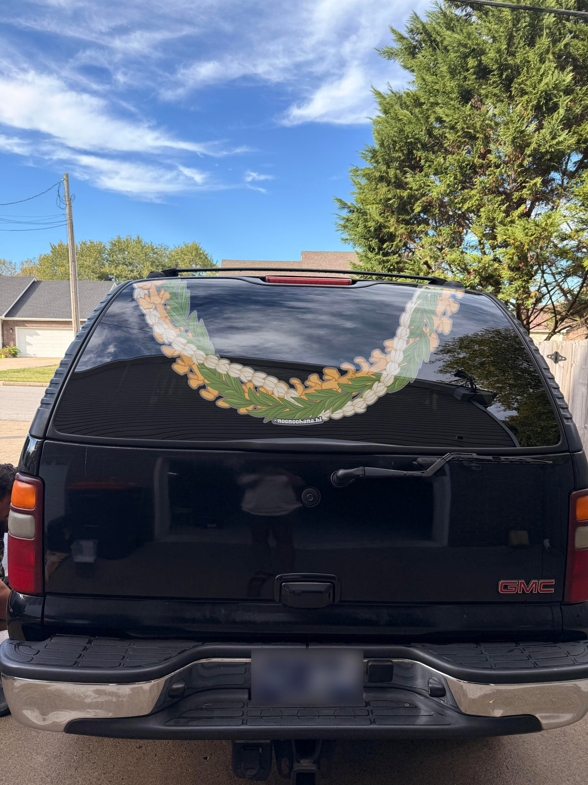 Pua Kenikeni + Maile + Pīkake - Window Car Lei