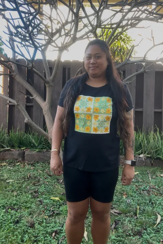 Quilt Square Tee - Yellow Hibiscus